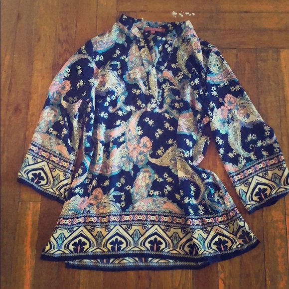 Rosie & Thyme vneck blouse - Picture 1 of 3